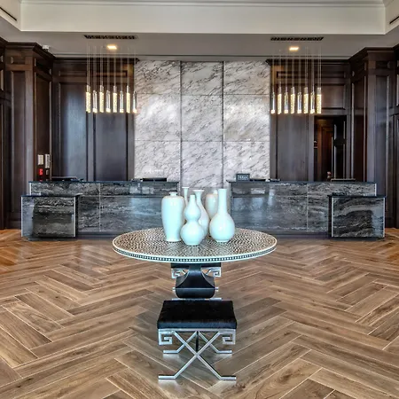 Hotel Hilton Hills 4*