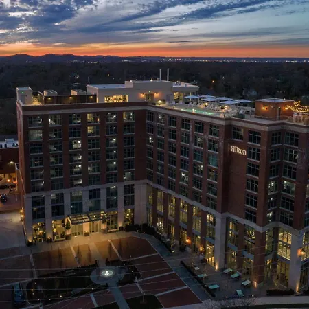 Hilton Hills Hotel 4*