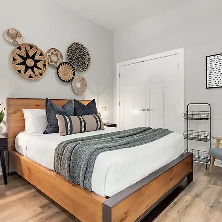 Holiday home 1st Floor & No Steps By Vanderbilt, Belmont & Food Nashville