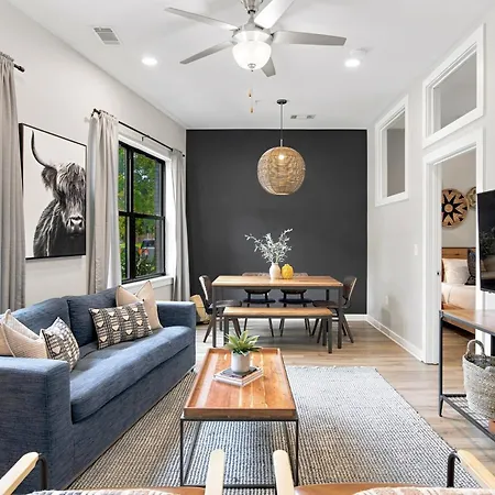 Holiday home 1st Floor & No Steps By Vanderbilt, Belmont & Food