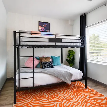 New 4 Bedroom Near Dt Walk To Restaurants Nashville