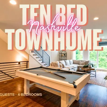 Holiday home Unforgettable Townhome-close To Broadway-10 Beds! *