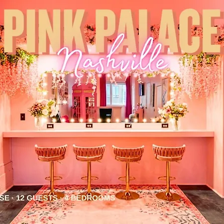 The Pink Palace, Rooftop Deck, Bachelorette Hq Holiday home Nashville