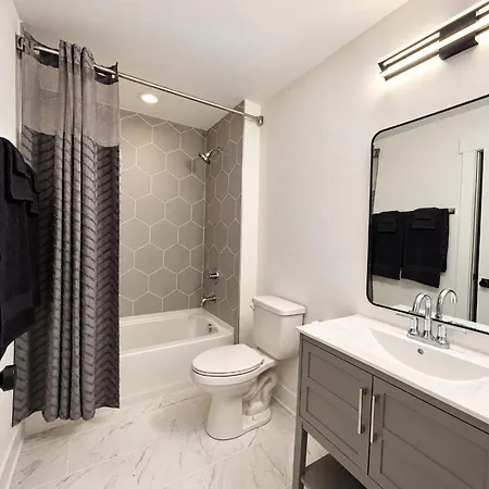 New Elevations Rooftop 5 Min To Downtown Nash Villa Nashville