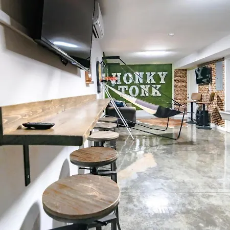 Honky Tonk Game With Rooftop Deck * Nashville