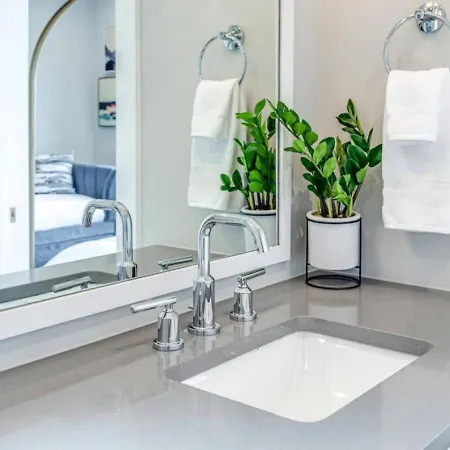Skyline Vue 4 6 Baths Rooftop, Game Holiday home Nashville