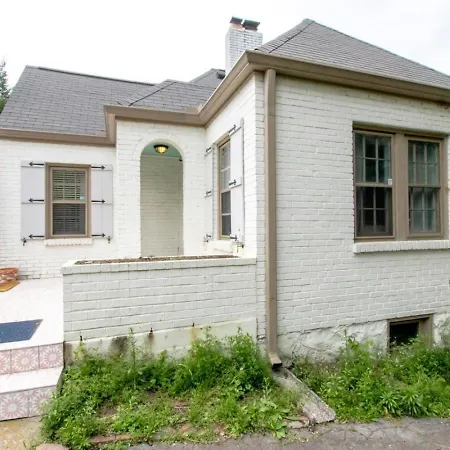 Unique And Stylish East 3 Bedroom 2.5 Bath * Nashville