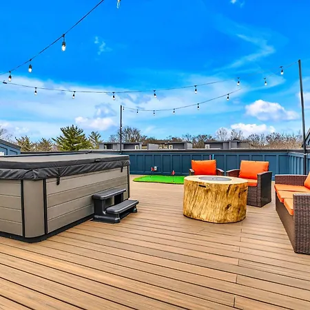 Rooftop Hot Tub Game Barrel Sauna