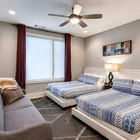 5 Min Uber To Downtown - 2 Car Gargage - Rooftop Holiday home Nashville