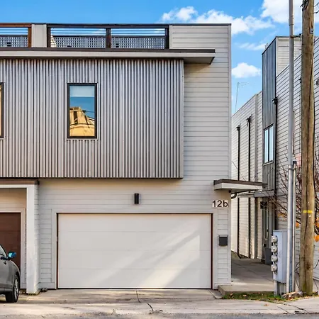 Rooftop Skyline Views - Private Hot Tub - Fire Pit Holiday home Nashville