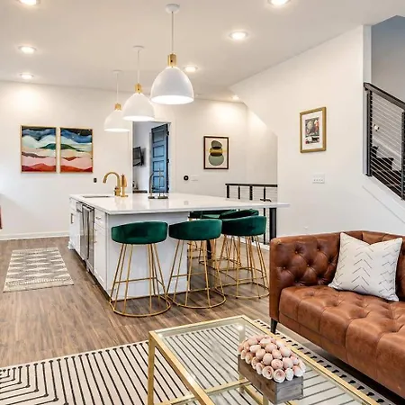 Holiday home Johnny And June House - Walk To Bars Quick Uber To Downtown *