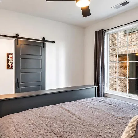 Johnny And June House - Walk To Bars Quick Uber To Downtown Holiday home