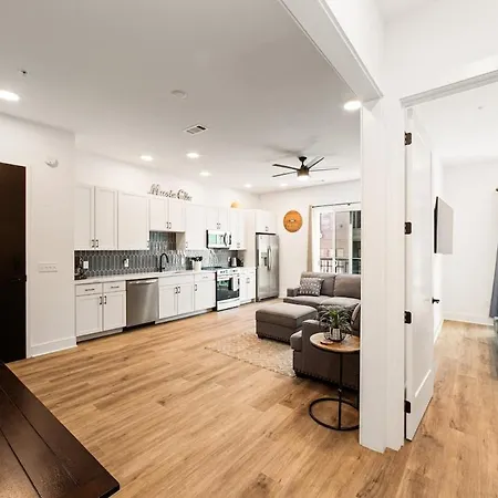 Good Vibes On Main - New - 1 Mile To Dtnash Apartment