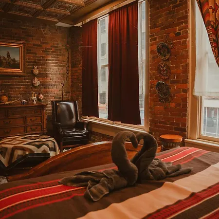 Holiday home Printers Alley Downtown Mansion