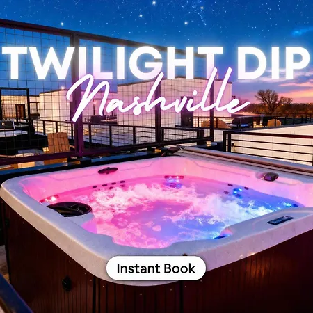 Holiday home Escape With Skyline Deck And Hot Tub