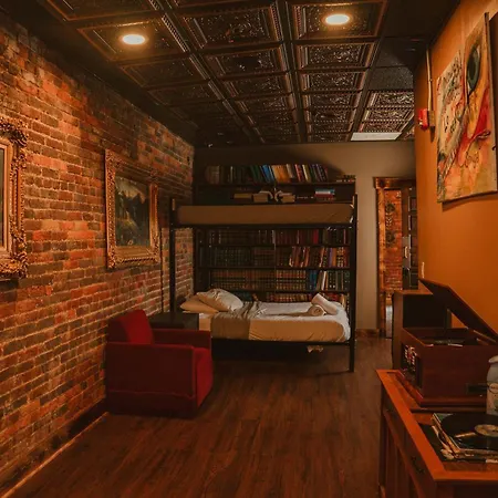 Printers Alley Downtown Mansion Holiday home