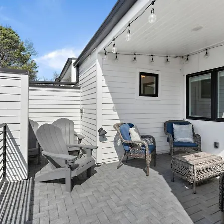Holiday home Lucky 7 - Hip East Nash Townhouse & Rooftop Deck *
