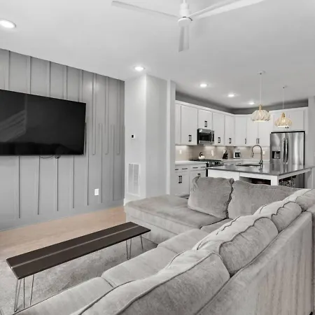 Holiday home Lucky 7 - Hip East Nash Townhouse & Rooftop Deck Nashville
