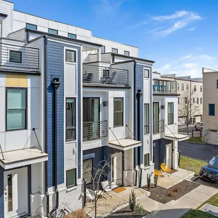 Holiday home Lucky 7 - Hip East Nash Townhouse & Rooftop Deck Nashville