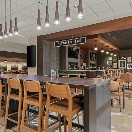 Drury Plaza Southeast Century Farms 3*