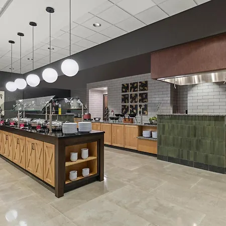 Drury Plaza Southeast Century Farms 3*