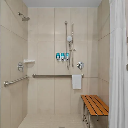 Hotel Drury Plaza Southeast Century Farms 3*