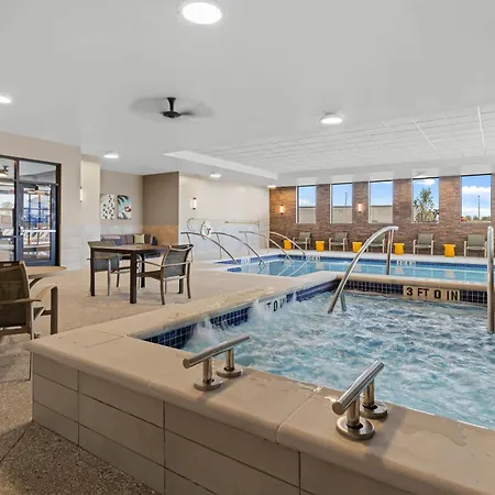 Drury Plaza Southeast Century Farms Hotel 3*