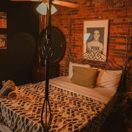 Printers Alley Downtown Mansion * Nashville