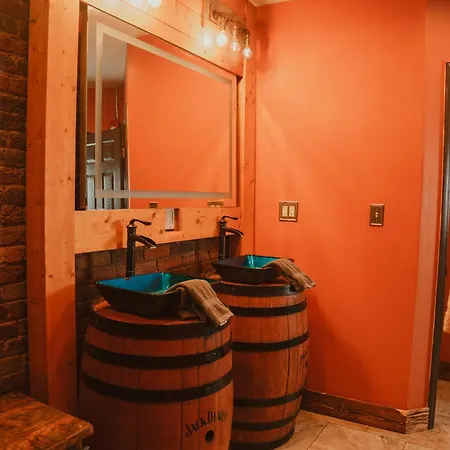 Printers Alley Downtown Mansion *