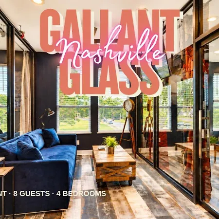 Gallant Glass 4br Floor Walk To Vandy! * Nashville