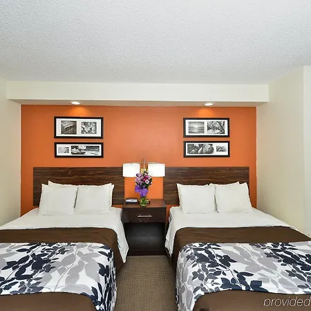 Sleep Near Percy Priest Inn 4*