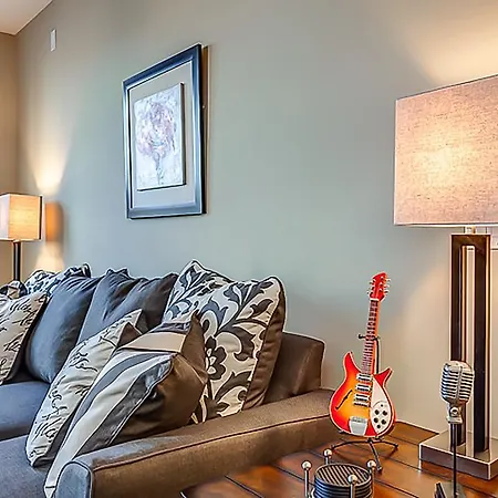 11th Avenue By Alfred * Nashville