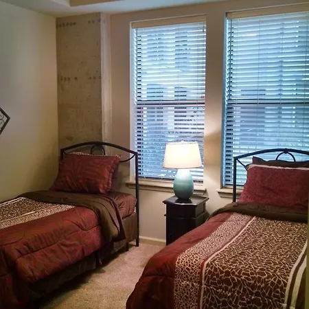 Apartment Signature Suites At Elliston23