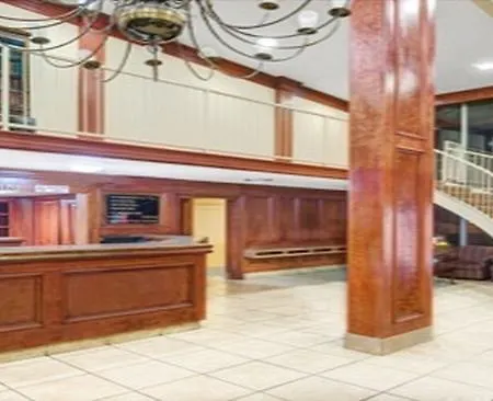 Super 8 Downtown Airport