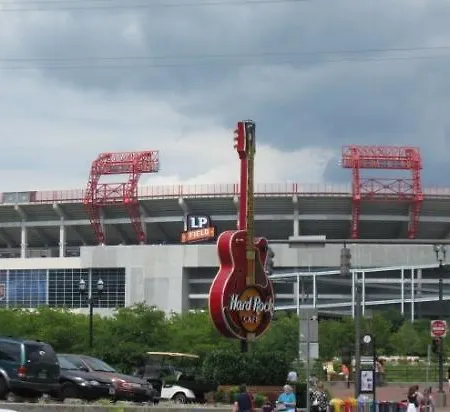 Downtown Nashville's Urban Getaway