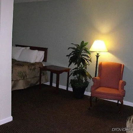 Hotel Regency And Suites 3*