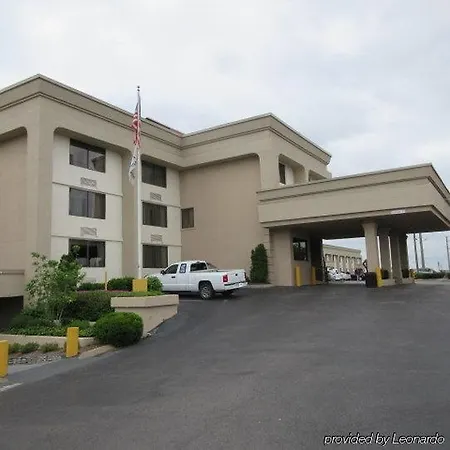 Comfort & Downtown - Stadium Hotel 4*