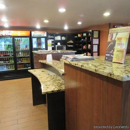 Comfort & Downtown - Stadium Hotel 4*