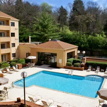 Courtyard By Marriott Airport Nashville