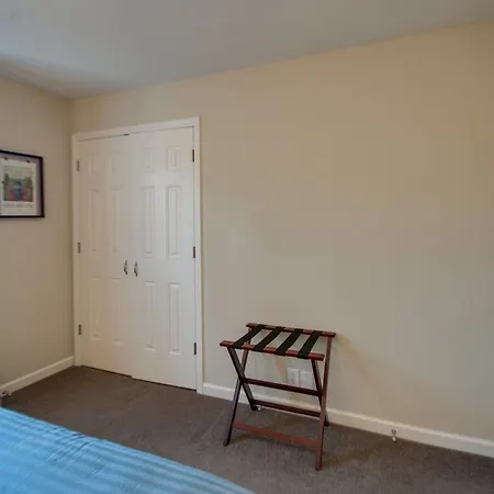 Wooded Duplex Townhouse * Nashville