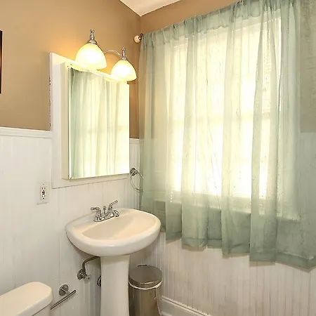 House 1342 Tennessee Townhouse *