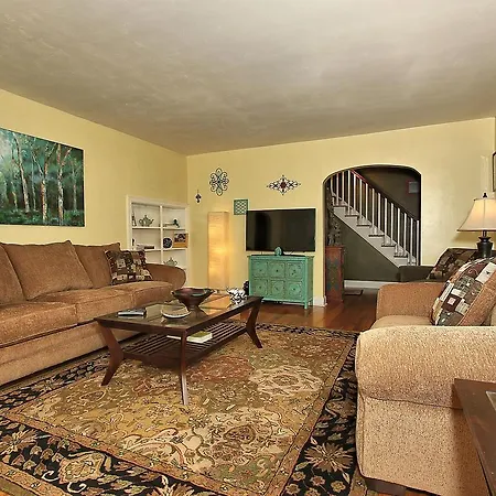 House 1342 Tennessee Townhouse *