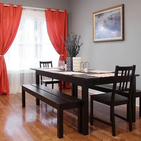 9 Bedroom House In South 11th Street *