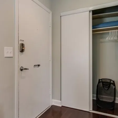 Apartment Hillview Heights Studio *