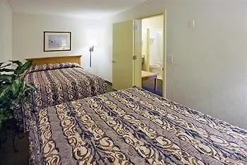Americas Value Near Downtown Motel 2*