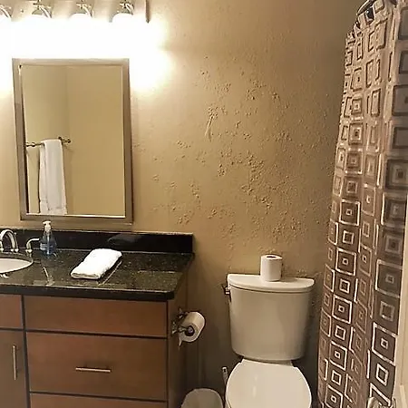Apartment Signature Suites At The Grove At Whitworth *