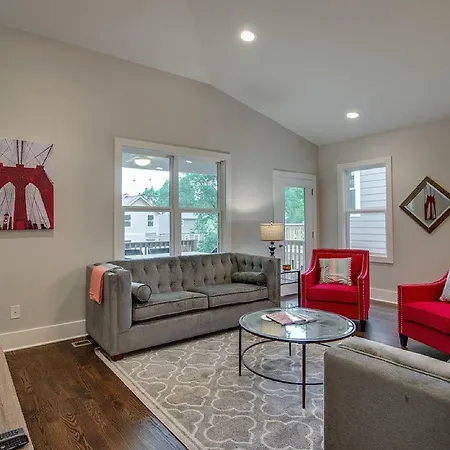 Sprawling, Beautiful New Build With For All- Close To Downtown+hot Spots!