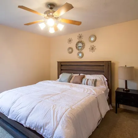 Holiday home 5204 Ryan Allen Circle Home