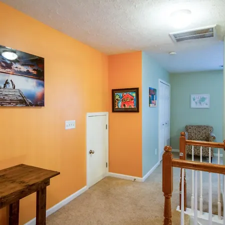5204 Ryan Allen Circle Home Holiday home