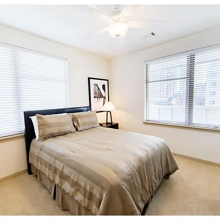 Two Bedroom Midtown - Mt06 Apartment *